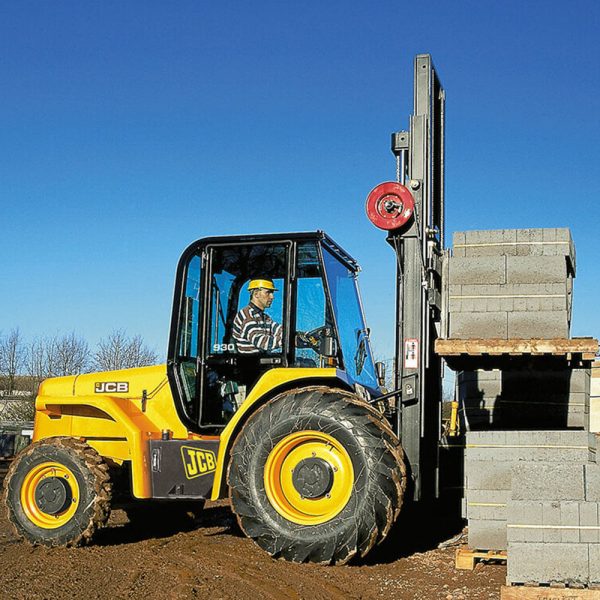 Montacargas todo terreno JCB 930