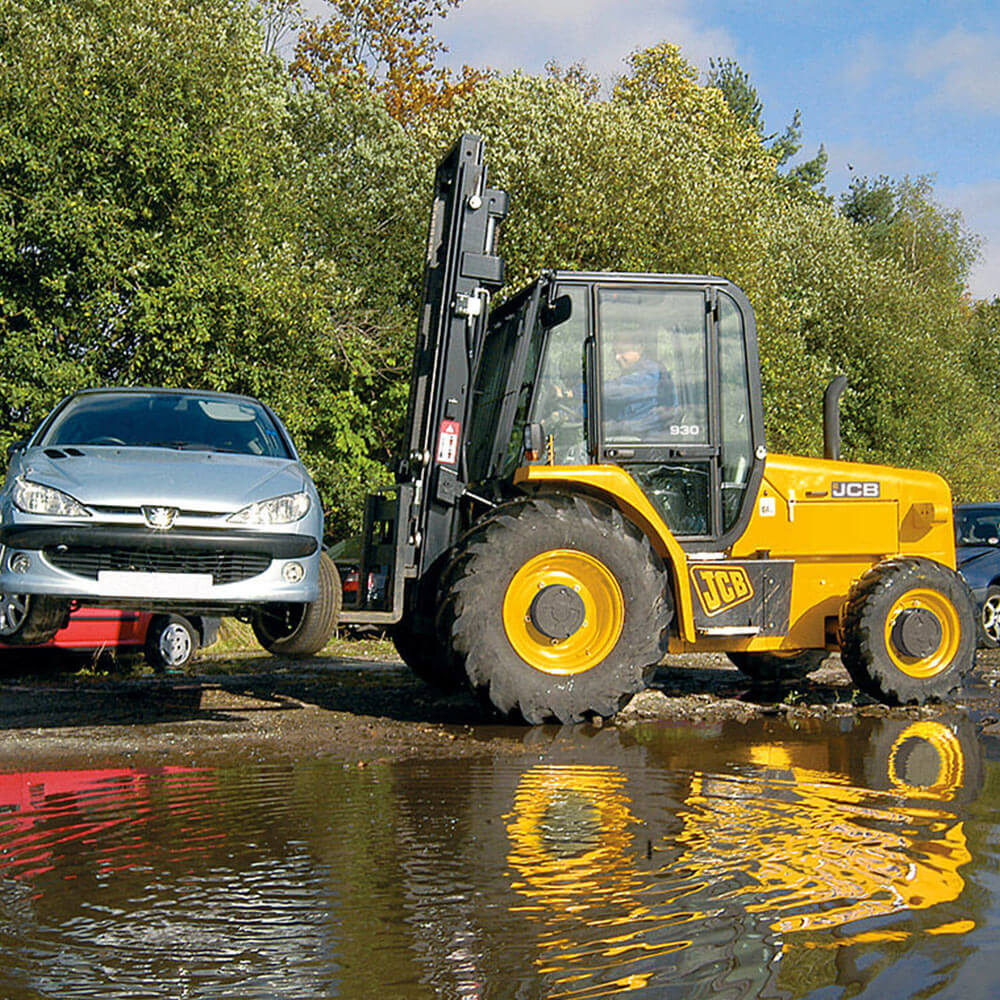 Montacargas todo terreno JCB 930